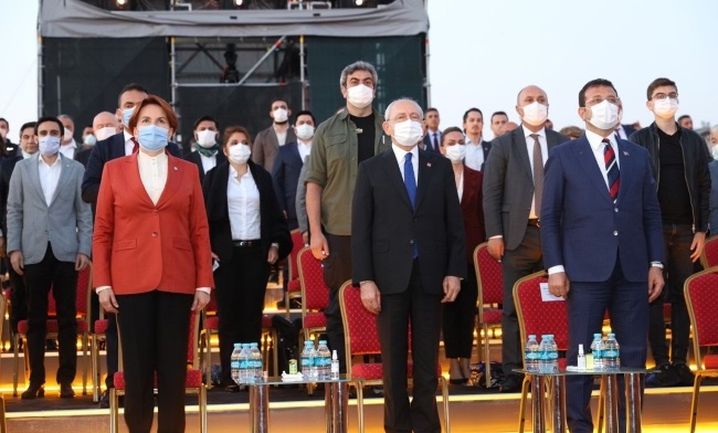 Kılıçdaroğlu ve Akşener fetih kutlamasında bir araya geldi